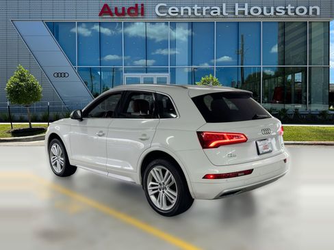 Used 2018 Audi Q5 2.0T Premium Plus w/ Premium Plus Package image 3