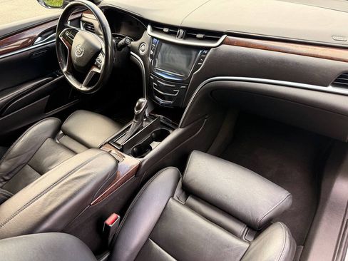 Used 2013 Cadillac XTS w/ Luxury Level One Package FWD image 15