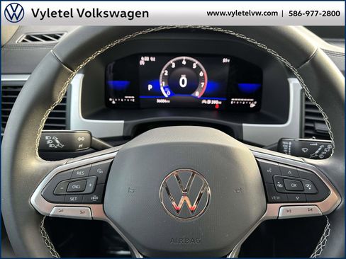 Certified 2023 Volkswagen Atlas Cross Sport SE image 21
