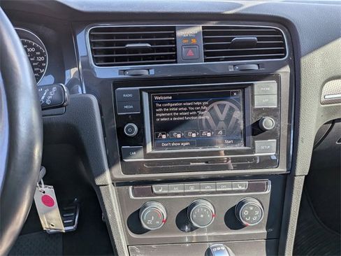 Used 2019 Volkswagen Golf Alltrack S image 12