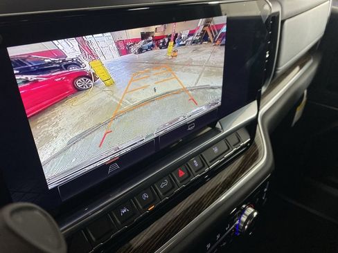 New 2026 GMC Sierra 1500 SLE image 16