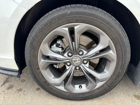 Certified 2023 Honda Accord EX-L image 9