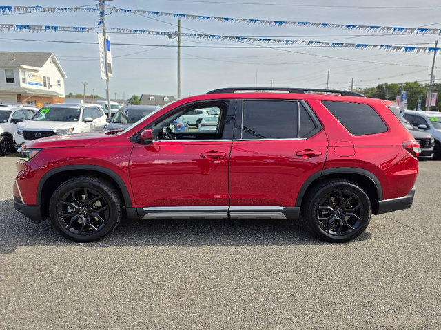 Certified 2025 Honda Pilot Elite image 3