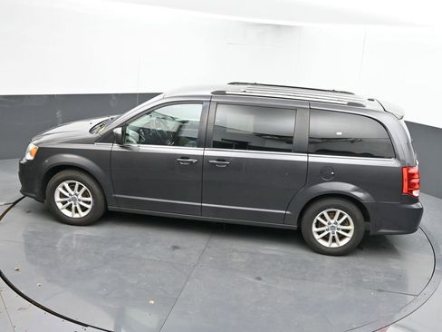 Used 2018 Dodge Grand Caravan SXT image 16