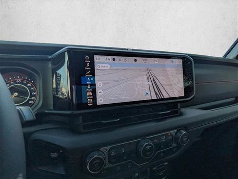 Used 2025 Jeep Wrangler Unlimited Rubicon image 14