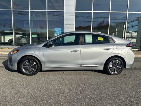 Used 2022 Hyundai Ioniq SEL image 8