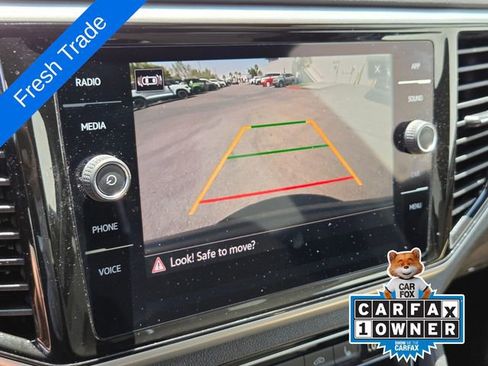 Certified 2023 Volkswagen Atlas Cross Sport SE w/ Panoramic Sunroof Package FWD image 23