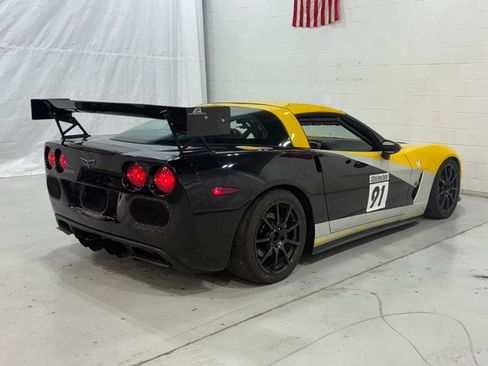 Used 2007 Chevrolet Corvette Coupe w/ Preferred Equipment Group RWD image 4