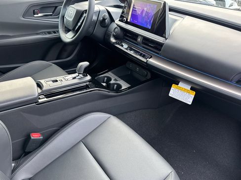 New 2026 Toyota Prius XLE image 18