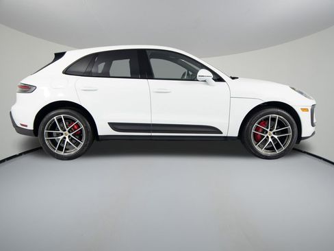 Used 2023 Porsche Macan S AWD/4WD image 4