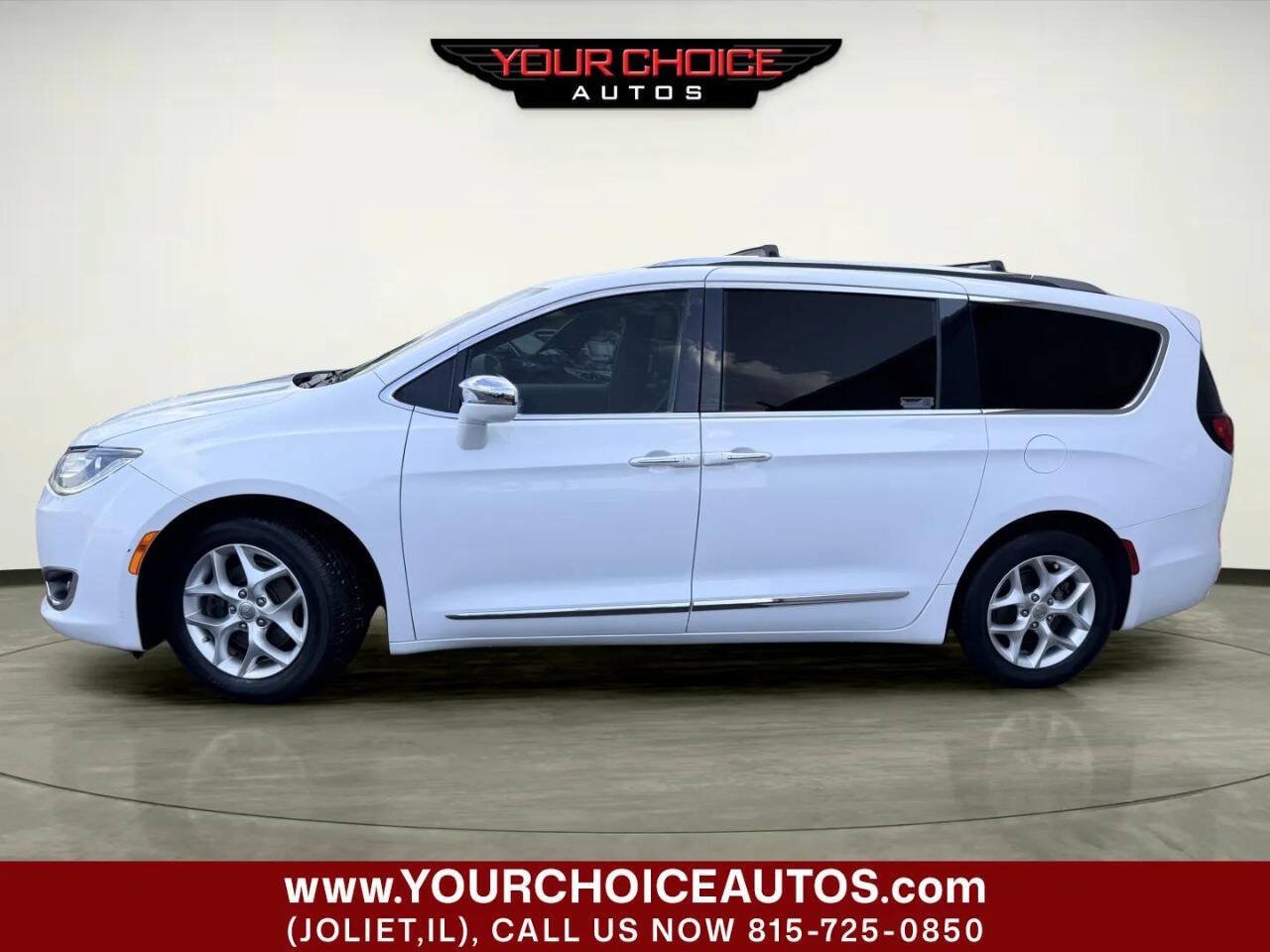 Used 2020 Chrysler Pacifica Limited FWD image 2