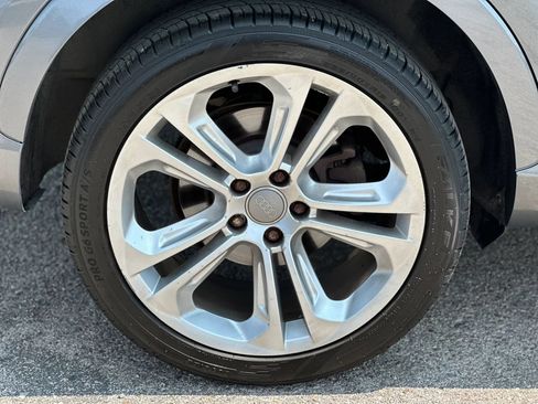 Used 2016 Audi Q3 2.0T Prestige w/ Prestige Package AWD/4WD image 25