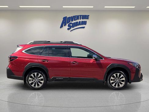 Used 2023 Subaru Outback Touring AWD/4WD image 7