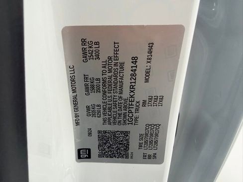 Certified 2024 Chevrolet Colorado ZR2 w/ Technology Package image 26