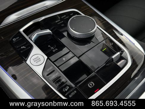 Used 2025 BMW X7 xDrive40i AWD/4WD image 33