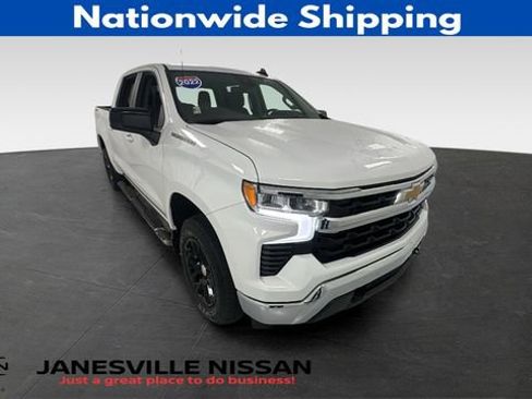 Used 2022 Chevrolet Silverado 1500 LT AWD/4WD image 1