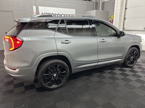 Used 2024 GMC Terrain Denali w/ Denali Premium Package image 10