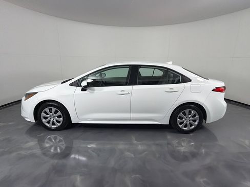 Used 2022 Toyota Corolla LE FWD image 8