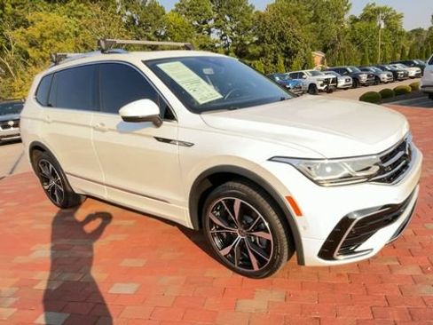 Used 2022 Volkswagen Tiguan SEL R-Line AWD/4WD image 3