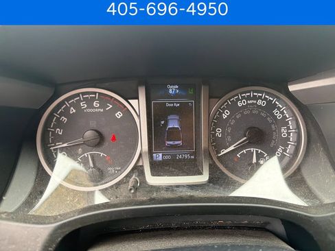 Used 2018 Toyota Tacoma Limited RWD image 19