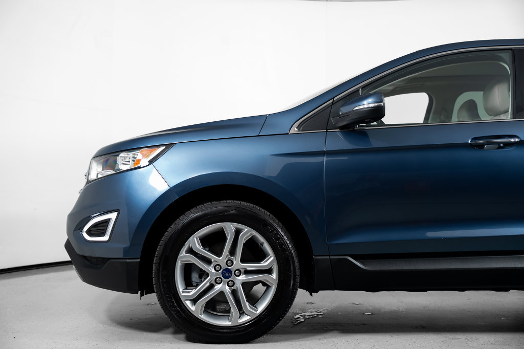Used 2018 Ford Edge Titanium w/ Equipment Group 301A FWD image 14