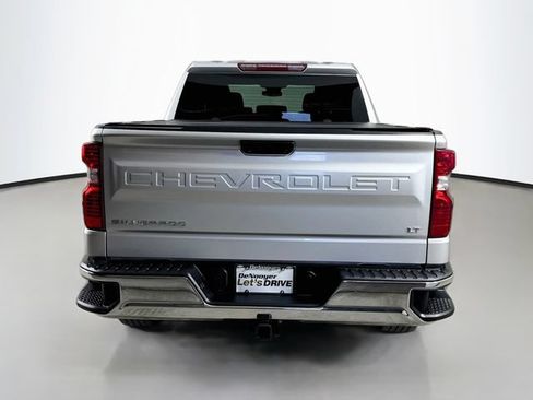 Used 2022 Chevrolet Silverado 1500 LT AWD/4WD image 11