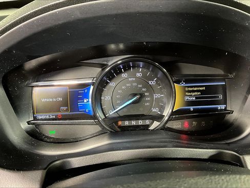 Used 2019 Ford Explorer XLT w/ Equipment Group 202A AWD/4WD image 12