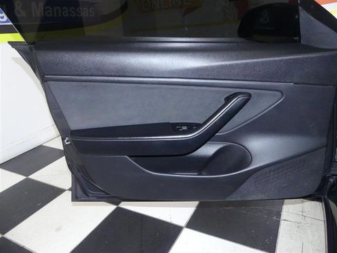 Used 2018 Tesla Model 3 Performance image 21