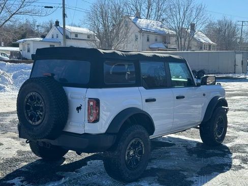 Used 2023 Ford Bronco Wildtrak image 5