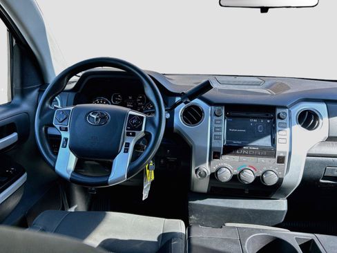 Used 2018 Toyota Tundra SR5 AWD/4WD image 16