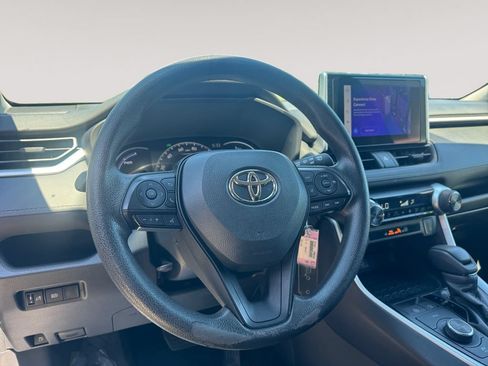 Used 2024 Toyota RAV4 LE AWD/4WD image 12