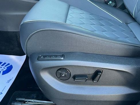 Certified 2025 Volkswagen Tiguan SEL R-Line image 35