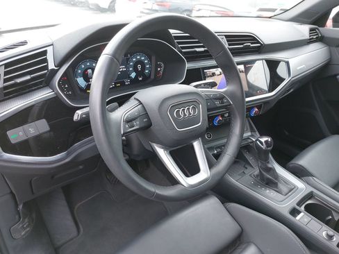 Certified 2025 Audi Q3 2.0T Premium w/ Convenience Package AWD/4WD image 10