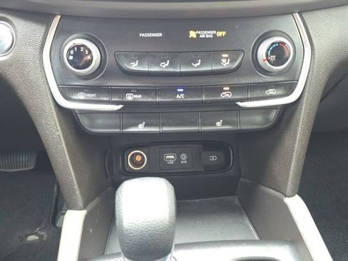Used 2020 Hyundai Santa Fe SEL AWD/4WD image 16