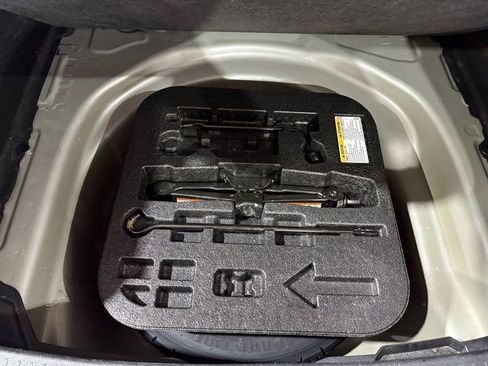 Used 2023 Toyota Corolla LE image 24