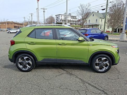 Certified 2023 Hyundai Venue SEL w/ Cargo Package image 17