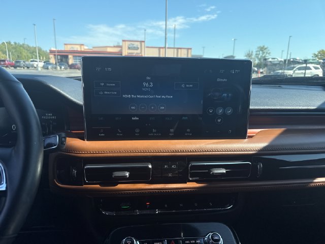 Used 2023 Lincoln Nautilus Reserve AWD/4WD image 21