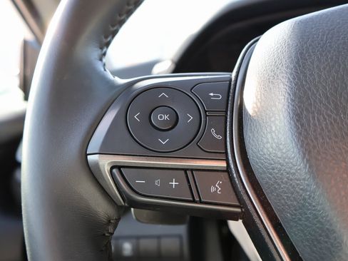 Used 2024 Toyota Camry SE image 25