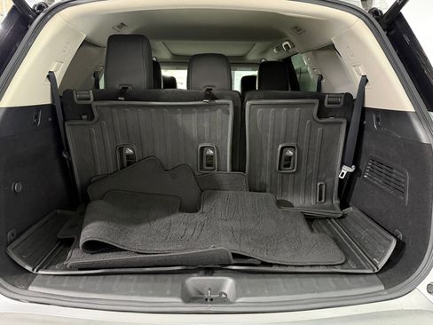 Used 2023 Nissan Pathfinder Platinum w/ Cargo Package AWD/4WD image 39