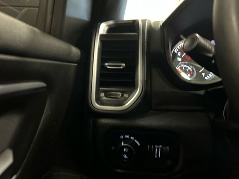 Used 2025 RAM 1500 Big Horn AWD/4WD image 19