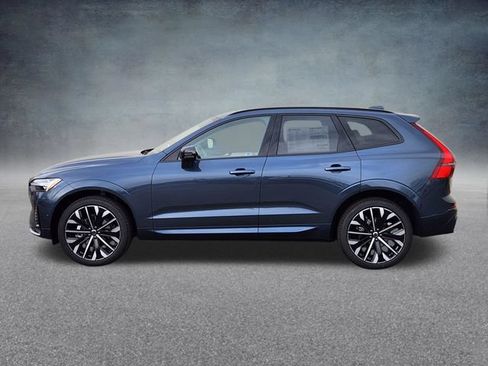 Used 2026 Volvo XC60 B5 Ultra w/ Climate Package AWD/4WD image 4
