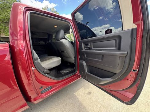 Used 2014 RAM 1500 Express AWD/4WD image 16