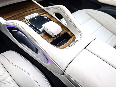 Certified 2025 Mercedes-Benz GLE 350 4MATIC image 7