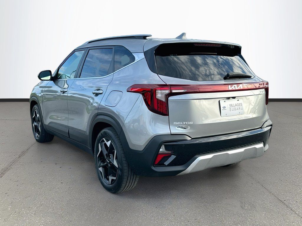 Used 2025 Kia Seltos EX w/ EX Sunroof Package FWD image 5