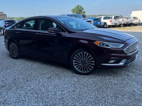 Used 2017 Ford Fusion SE AWD/4WD image 1