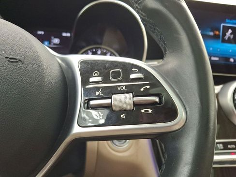 Used 2021 Mercedes-Benz GLC 300 4MATIC image 18