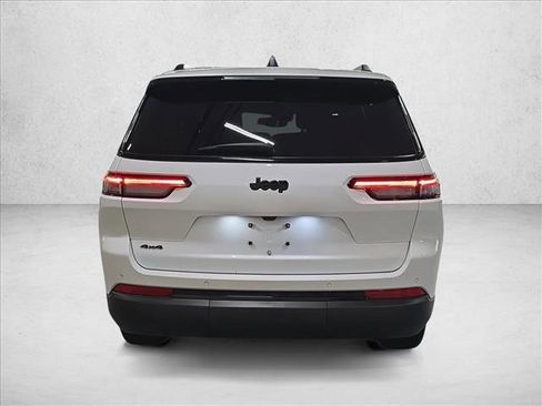 Used 2024 Jeep Grand Cherokee L Altitude image 6