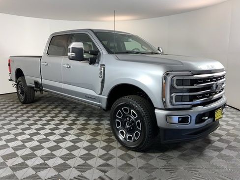 Used 2024 Ford F350 Platinum image 3