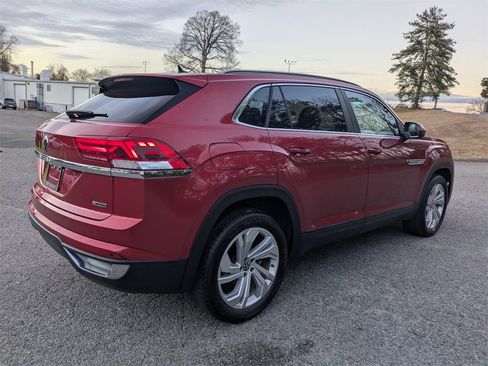 Certified 2021 Volkswagen Atlas Cross Sport SEL image 4