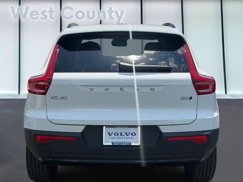 Certified 2026 Volvo XC40 B5 Plus AWD/4WD image 6